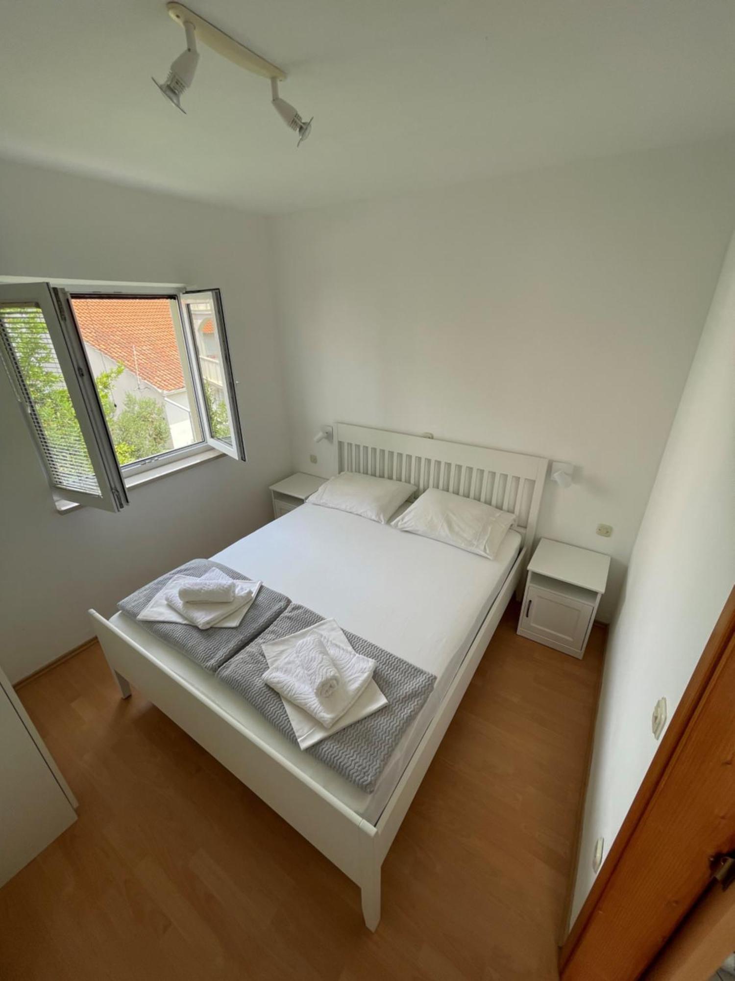 Apartments Vito 트로기르 객실 사진